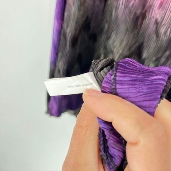 Essentials Women’s Y2K Color Block‎ Crinkle Blouse Purple Pink black flowy 1X - Picture 6 of 9